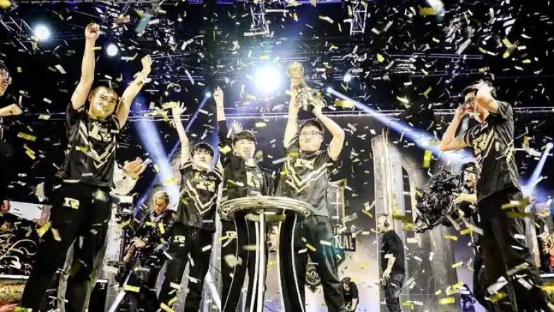 DOTA2国际邀请赛战队有哪些？选拔机制与战术风格全面解析